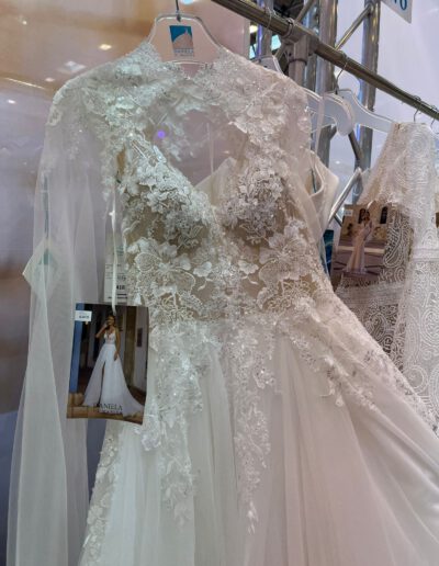 Fotos von der European Bridal Week in Essen - Dekolleté