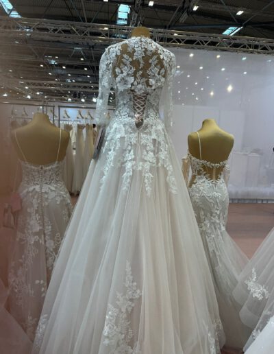 Fotos von der European Bridal Week in Essen - Rücken durchsichtig