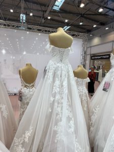 Fotos von der European Bridal Week in Essen - Rücken geschnürt