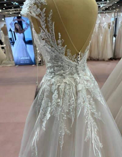 Fotos von der European Bridal Week in Essen - Hochzeitskleid Rücken
