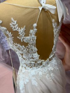 Fotos von der European Bridal Week in Essen - Hochzeitskleid - Rücken