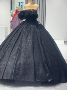 neuste-modetrends-aus-istanbul-brautkleider-und-festkleider-2025 (2)