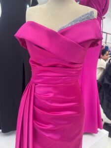 neuste-modetrends-aus-istanbul-brautkleider-und-festkleider-2025 (22)