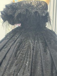 neuste-modetrends-aus-istanbul-brautkleider-und-festkleider-2025 (24)