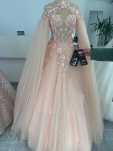 neuste-modetrends-aus-istanbul-brautkleider-und-festkleider-2025 (25)