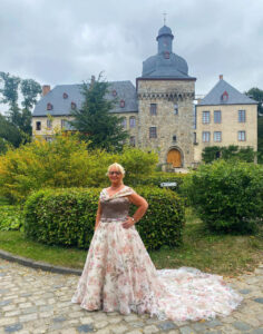 schuetzenfestkleider-aus-neuss-fuer-korschenbroich-nahe-moenchengladbach (4)