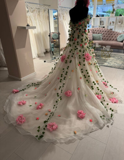 Gerrys-brautmode-und-festmode-schaufenster-zurr-landesgartebschau-2026 (14)