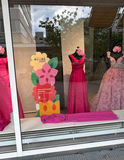 Gerrys-brautmode-und-festmode-schaufenster-zurr-landesgartebschau-2026 (16)