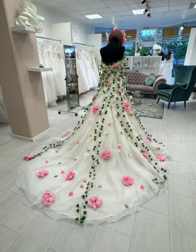 Gerrys-brautmode-und-festmode-schaufenster-zurr-landesgartebschau-2026 (7)