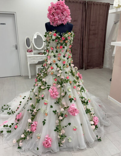 Gerrys-brautmode-und-festmode-schaufenster-zurr-landesgartebschau-2026 (9)