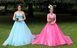 Ronja Veithen und Chiara Bracht in Kelidern von Gerrys Brautmode und Festmode